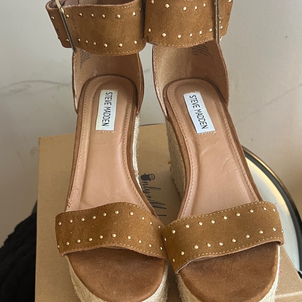 Steve Madden Tan Wedge Sandals